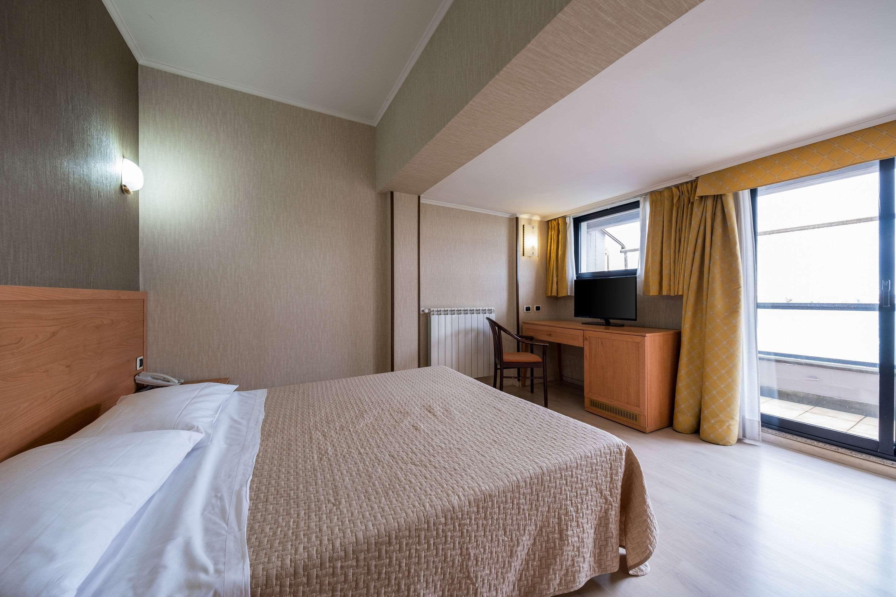 Quality Hotel Rouge Et Noir Rom Exteriör bild